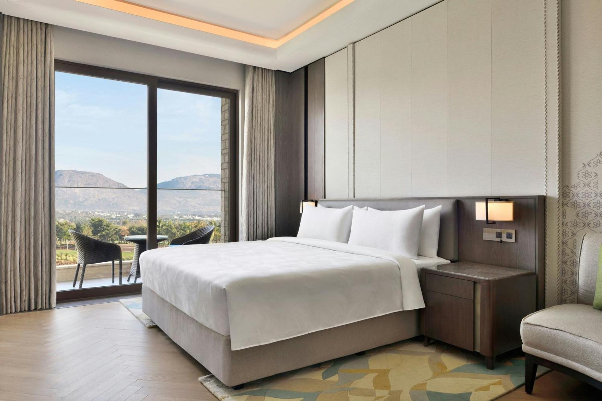 Jw Marriott Hotel Bengaluru Prestige Golfshire Resort & Spa Avati Dış mekan fotoğraf